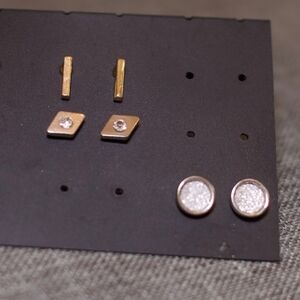 3 Pairs Stud Earrings Gold and Silvertone - Pre-loved